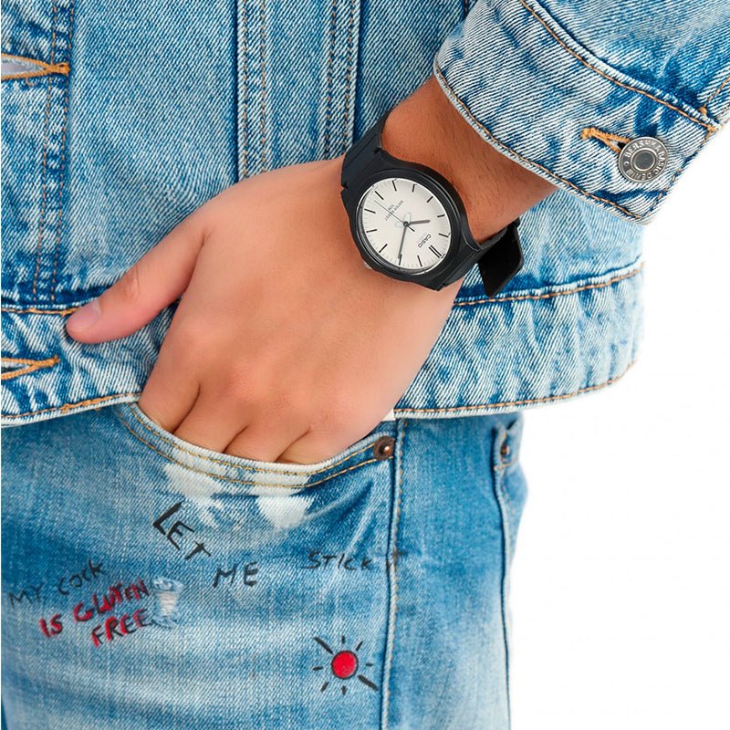 Reloj Hombre Casio Mw-240-7e Análogo - LhuaStore